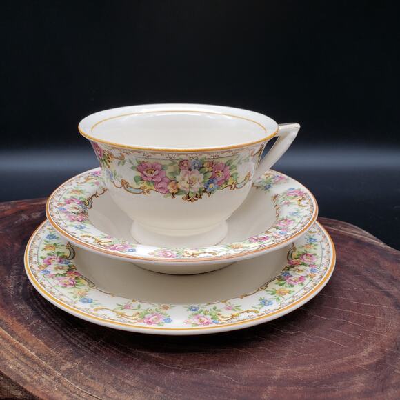 Vintage Edwin Knowles Hostess Cup, Berry Bowl & Bread Plate Trio – Floral Scroll - Picture 2 of 12